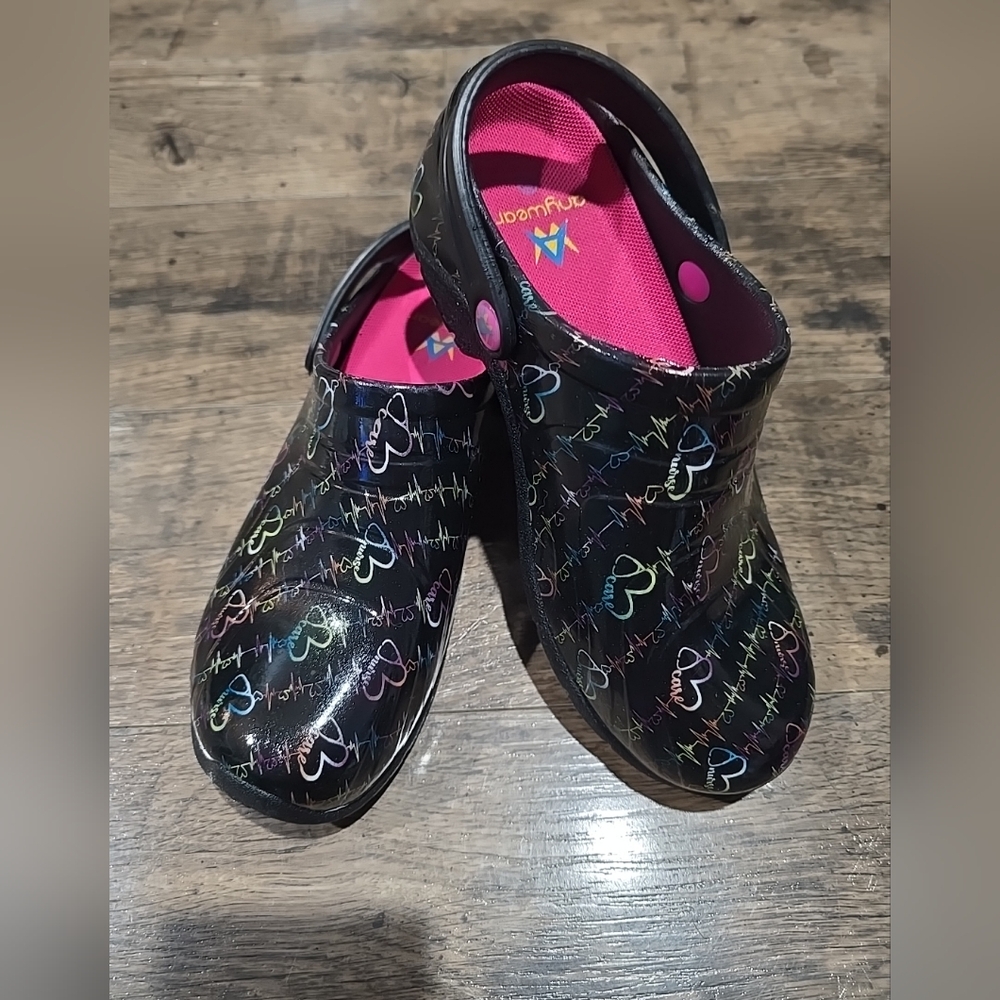 Anywear womens comfort clogs sz 7